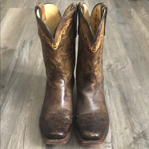 Toni Lama Western boots...antique look..